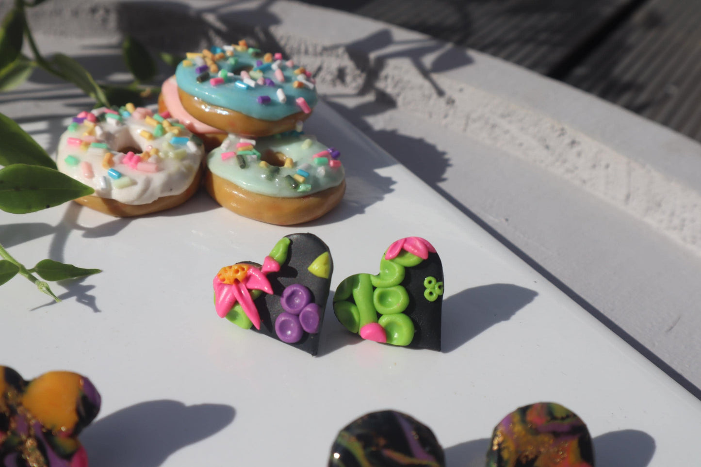 VC pick ‘a’ mix stud pack Mixed. Have small flaws. All are discounted, have nickel free findings and resin backs ‘Summer days and scrap’